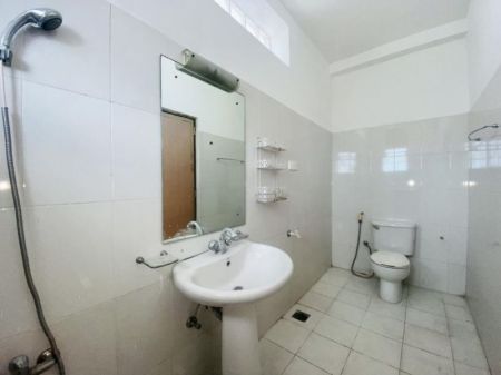 Bathroom - Conveniently Located 3BR Apartment For Sale