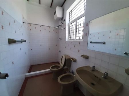 Bathroom - House For Rent In Colombo 7 ( File No 5408b)