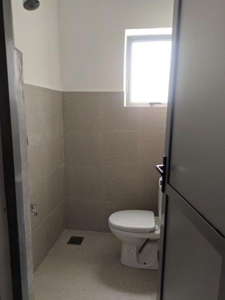 Bathroom - Canterbury Garden 3 Bedrooms Apartment For Rent in Piliyandala - EA859