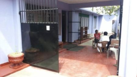 Living Room - Villa For Rent Borella Colombo 08