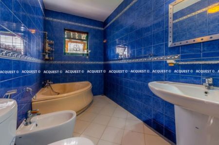 Bathroom - House for Sale - Nawala | LKR 125,000,000
