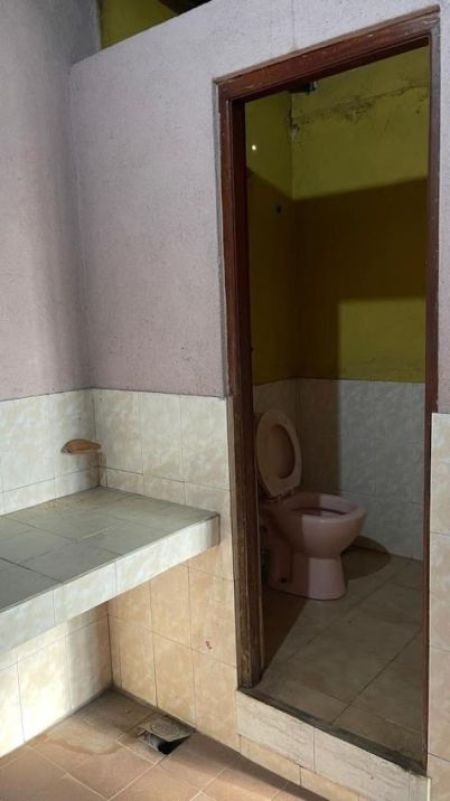 Bathroom - House For Rent In Colombo 13 (file No 3333b)kotahena