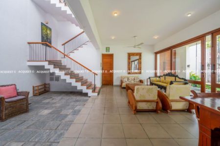Living Room - House for Sale - Colombo 10 | LKR 190,000,000