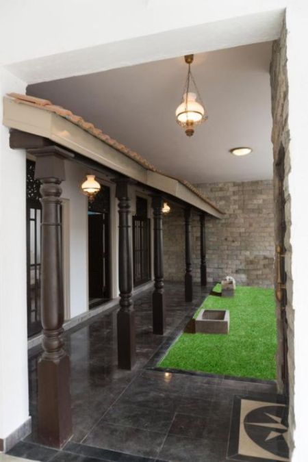 Exterior - Kotte Beddegana, Luxury House on 17 Perches of Land for Sale