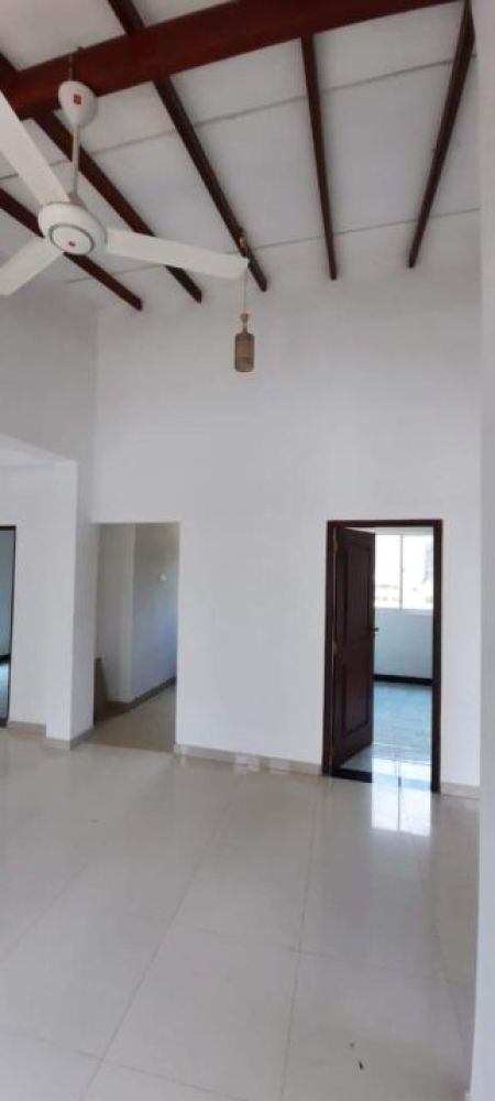 Dining room - 4 Bedrooms House For Sale in Battaramulla  - PDH273