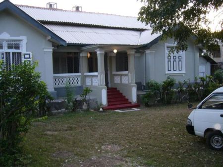 Exterior - NUGEGODA : 7 BR (30 perches) COLONIAL BUNGALOW FOR SALE