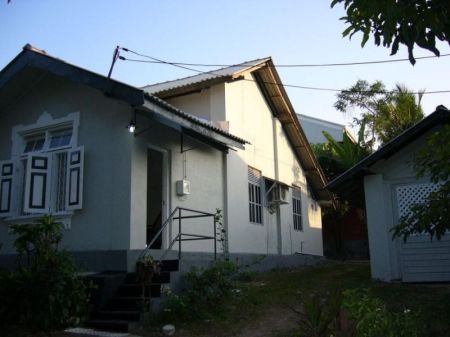 Exterior - NUGEGODA : 7 BR (30 perches) COLONIAL BUNGALOW FOR SALE