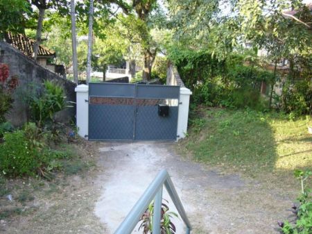 Exterior - NUGEGODA : 7 BR (30 perches) COLONIAL BUNGALOW FOR SALE