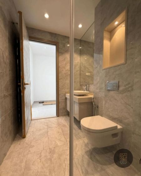 Bathroom - Luxury apartment for sale at 606 The Address - Colombo 3