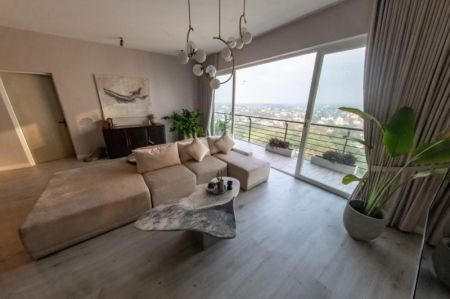 Living Room - 3 BR Apartment for Rent in Rajagiriya | LKR 400,000