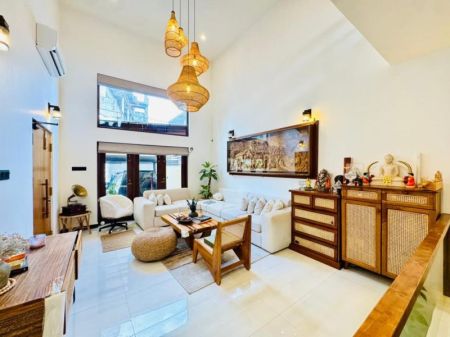 Living Room - (SE1681)🏡✨ Luxury 3-Storey House with Basement & Pool – Kotte, Abuldeniya Junction, Thalapathpitiya 🌟