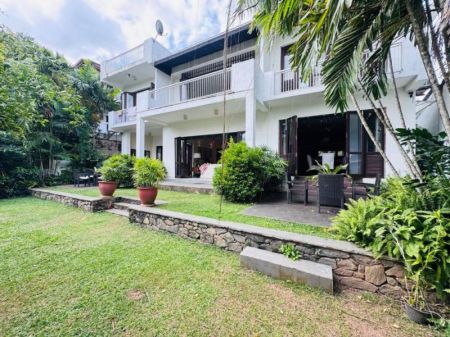Exterior - (SE1650)🏡 Luxury Spacious 6BR / 5BA House for Sale – Colombathanthri MW, Ethul Kotte ✨