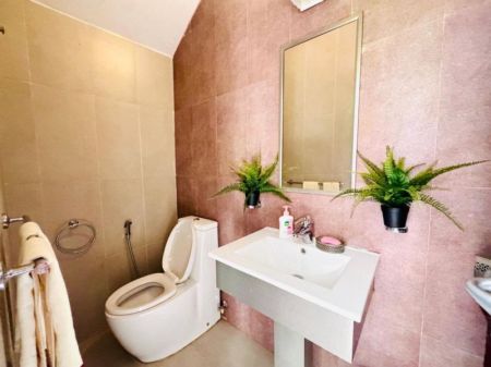 Bathroom - (SE1650)🏡 Luxury Spacious 6BR / 5BA House for Sale – Colombathanthri MW, Ethul Kotte ✨