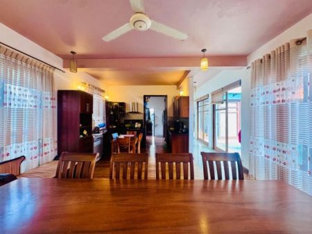 Living Room - (SE1632)🏡 Luxury 4 Bedroom House with Swimming Pool in Thalapathpitiya 🌴✨