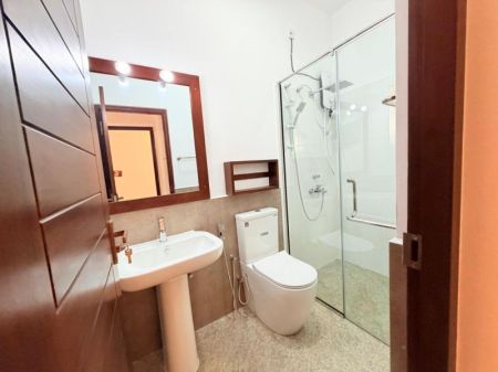 Bathroom - Battaramulla Brand New Luxury House for Sale In Lake Road