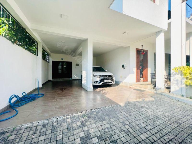 Living Room - House for sale in Ethul Kotte
