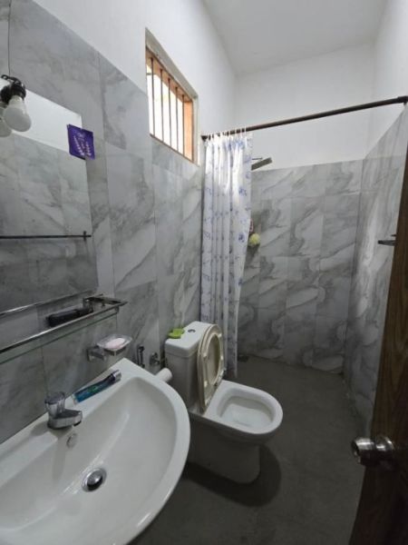 Bathroom - 3 Bedroom House for Sale - Mount Lavinia | LKR 70,000,000 (EM656)
