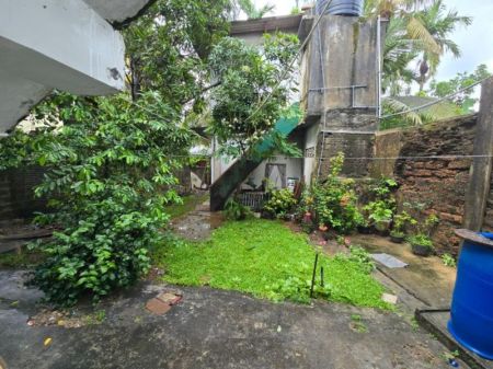Exterior - 3 Bedroom House for Sale - Mount Lavinia | LKR 70,000,000 (EM656)