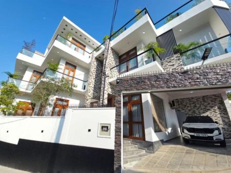 Exterior - Newly Build Super Luxury Fully Furnished 3 Story House For Sale In Pelawatta. 