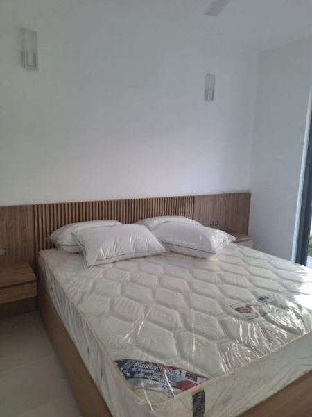 Bedroom - Luxury 4 Bedroom House for Sale at Clover Residencies / LKR 100,000,000 (Negotiable) (EM207RN)