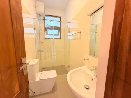 Bathroom - Thalawathugoda Brand New Luxury House For Sale 