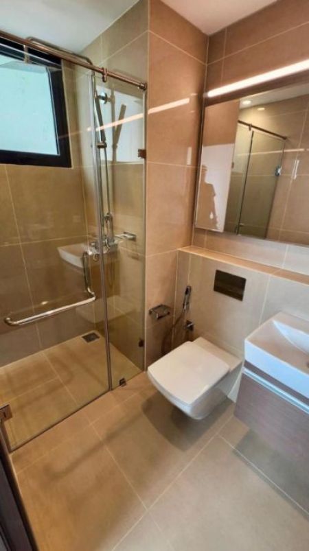 Bathroom - Luxury 3 Bedroom Apartment for Rent – Marina Square, Colombo 15 | LKR 500,000 / Month (EM055VE)