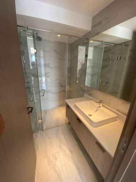 Bathroom - Spacious 3 Bedroom Apartment for Rent – 121 Residence, Jawatta | LKR 650,000 / Month (EM208RN)