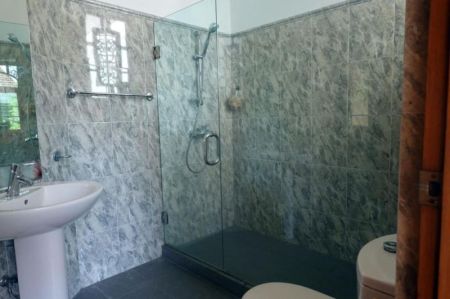 Bathroom - Spacious 4 Bedroom Semi Furnished House for Rent at Nugegoda | LKR 450,000 (EM002MK)