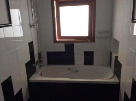 Bathroom - ￭ Colombo 04 ￭10BR House For Lease ￭ (NK107644)