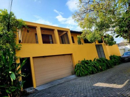 Exterior - ￭ Colombo 05 ￭ 04BR Luxury House For Rent ￭ (NK107648)