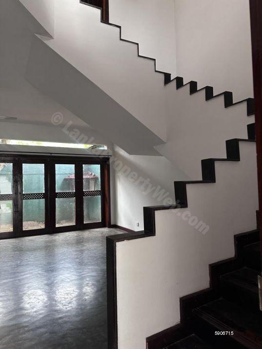 Stairway - House for rent in Pita Kotte