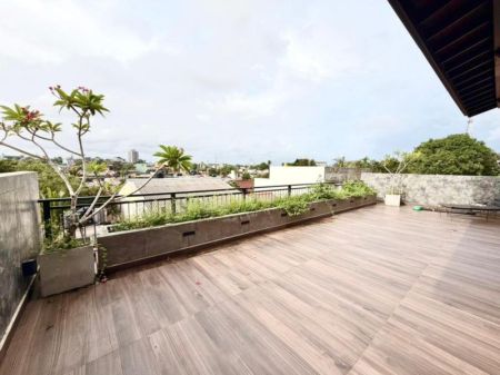 Exterior - Luxury 4 Bedroom House for rent in Nugegoda 