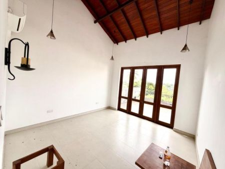 Bedroom - Luxury 4 Bedroom House for rent in Nugegoda 