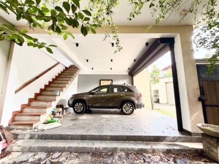 Exterior - Luxury 4 Bedroom House for rent in Nugegoda 
