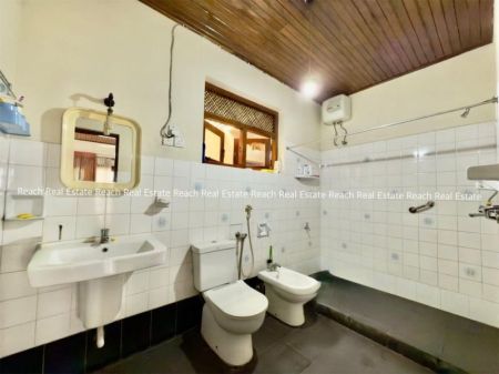 Bathroom - House for sale in Nawala 