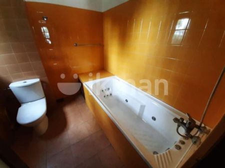 Bathroom - House For Rent In Battaramulla( File No 5415b)