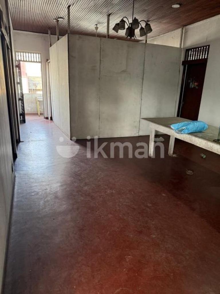 Commercial for rent in Colombo 8