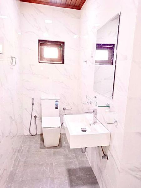 Bathroom - 3 Bedroom House for Rent - Ratmalana | LKR 175,000 (EM665)