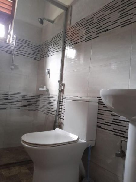 Bathroom - Gampaha Asgiriya Anicut road 3 bed single story house with 15 perch land for sale close to town