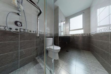 Bathroom - 3 BHK Apartment for Sale in Colombo 3  - PDA260