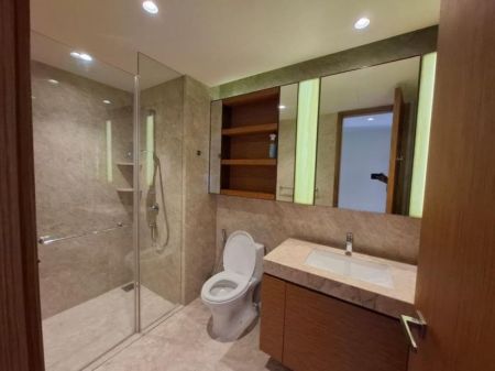Bathroom - Shangri-La Apartment For Rent in Colombo 2 - PDA276