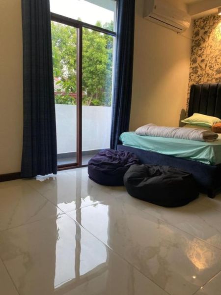 Bedroom - Luxury 5 Bed Room House for Sale in Boralesgamuwa - Bellanthara