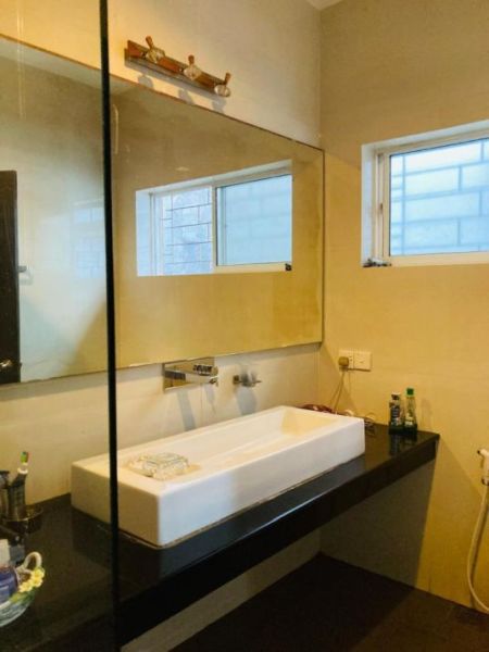 Bathroom - Bambalapitiya - Geoffrey Bawa Conceptual House for Sale
