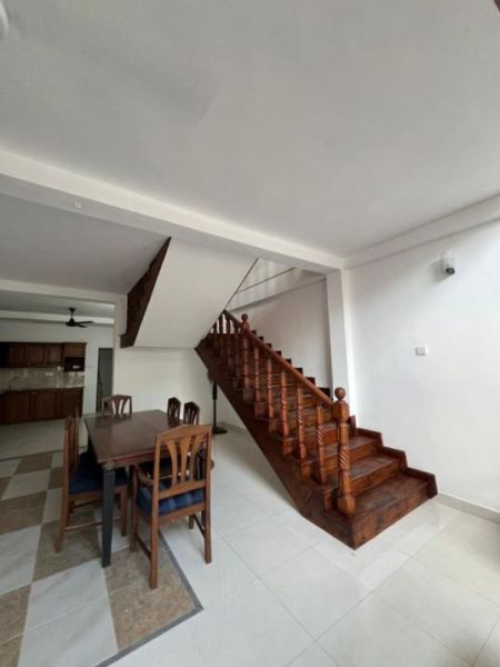 Living Room - 5 Bedroom House for Rent in Rajagiriya, Royal Garden | LKR 460,000 (EM099VW)