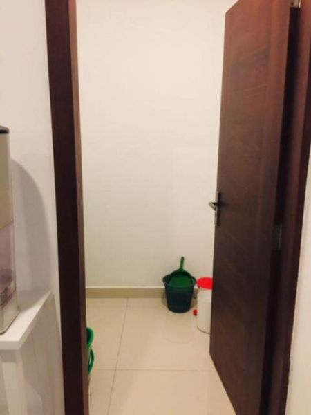 Bathroom - 3BR Apartment For Sale in Colombo 3  - PDA382