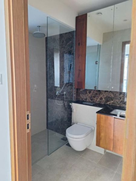 Bathroom - Capital Twin Peaks 2 BR Apartment for Rent Colombo 02- PDA432