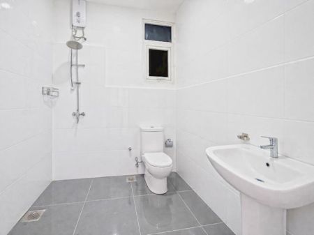 Bathroom - Luxury Apartment Units for Sale - Lotus Garden, Athurugiriya.