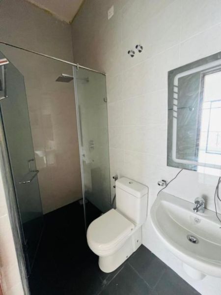 Bathroom - 2 BR Apartment for Sale Colombo 6 - PDA434