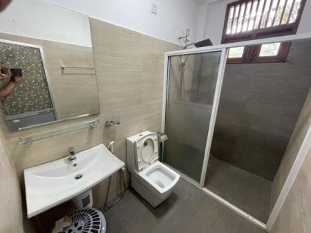 Bathroom - House for sale in Pelawatte 
