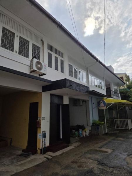 Exterior - 3 Bedroom House for Rent – Gregory’s Road, Colombo 07 | LKR 300,000 / Month (Ref: EM022SR)